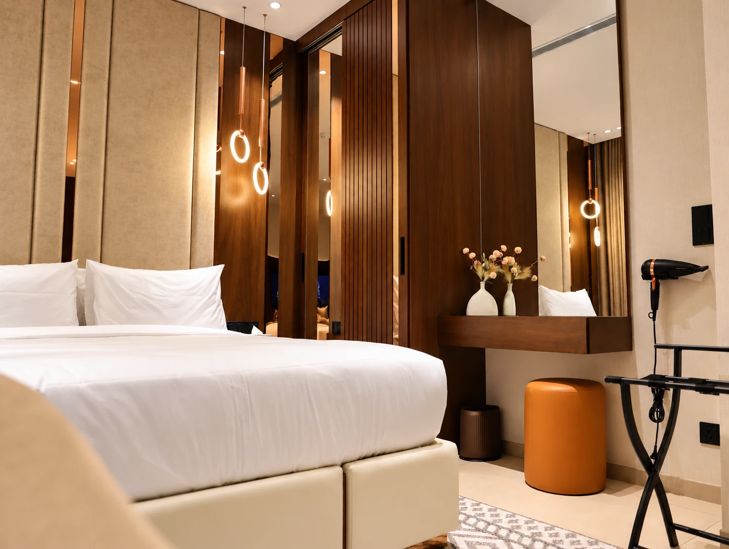 Deluxe King Suite